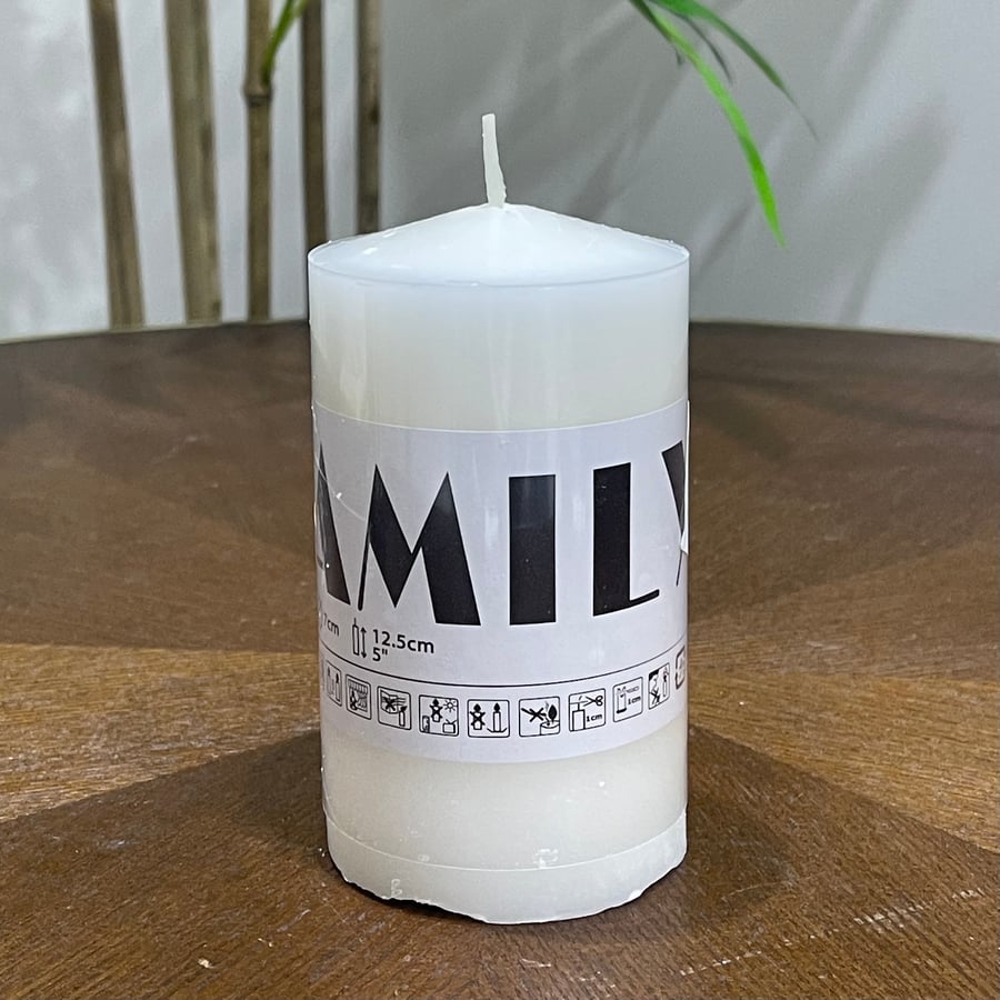 شمع  غير معطرة  ارتفاع12سم