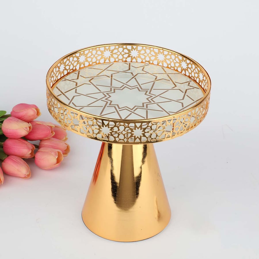 Golden dessert serving plate with a base size of 20*21 cm