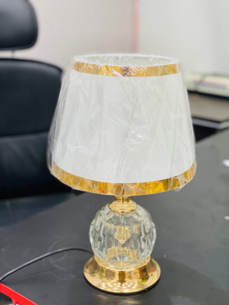Table lamp with a height of 37 cm
