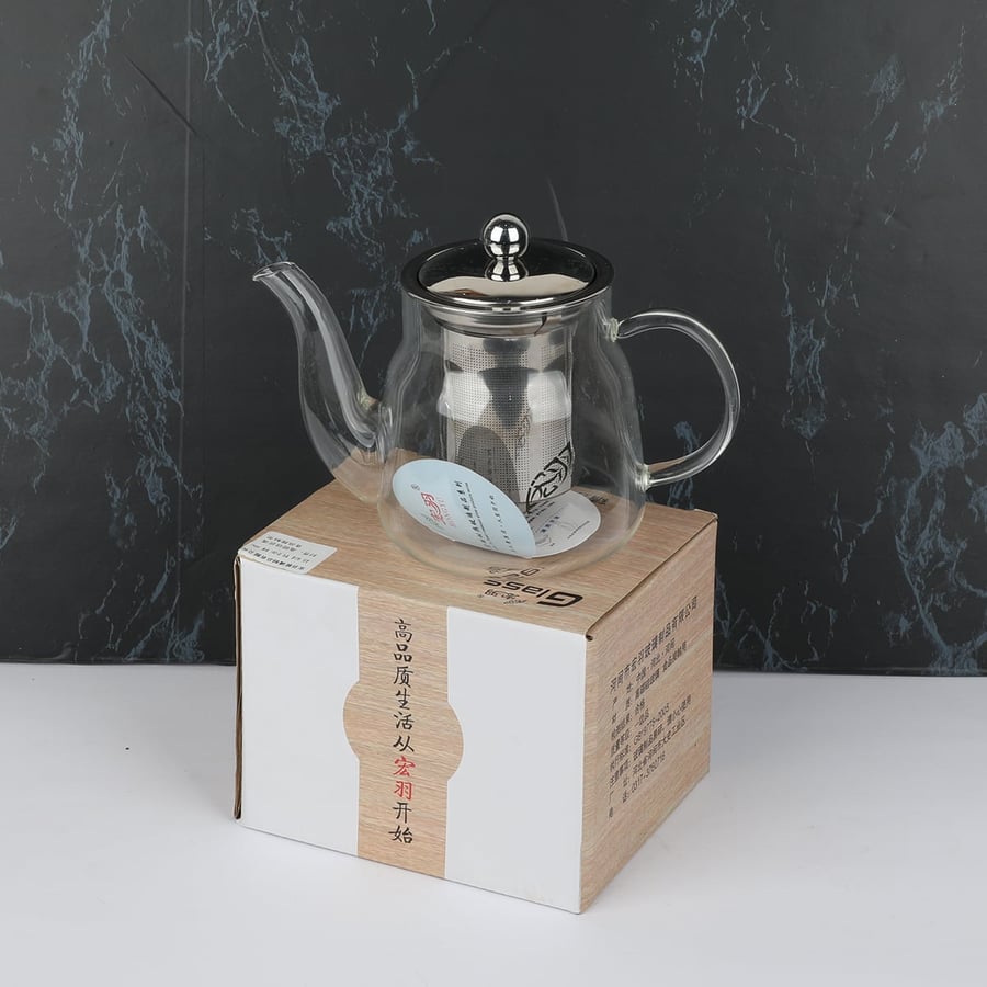 Glass pitcher with stainless steel strainer 600 ml