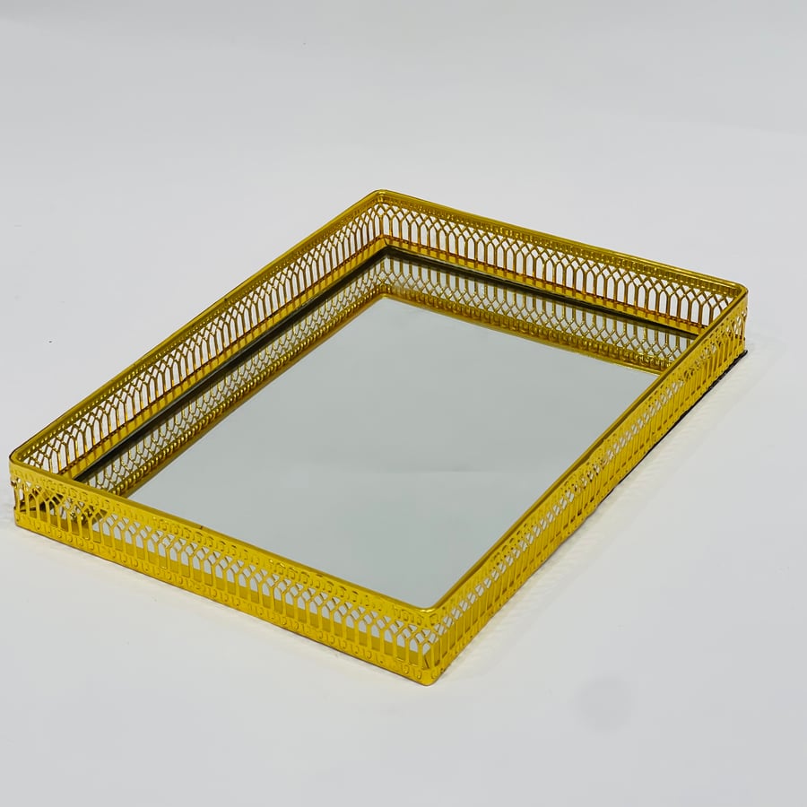 طوفرية تقديم ذهبي مستطيل  مقاس 20*28سم