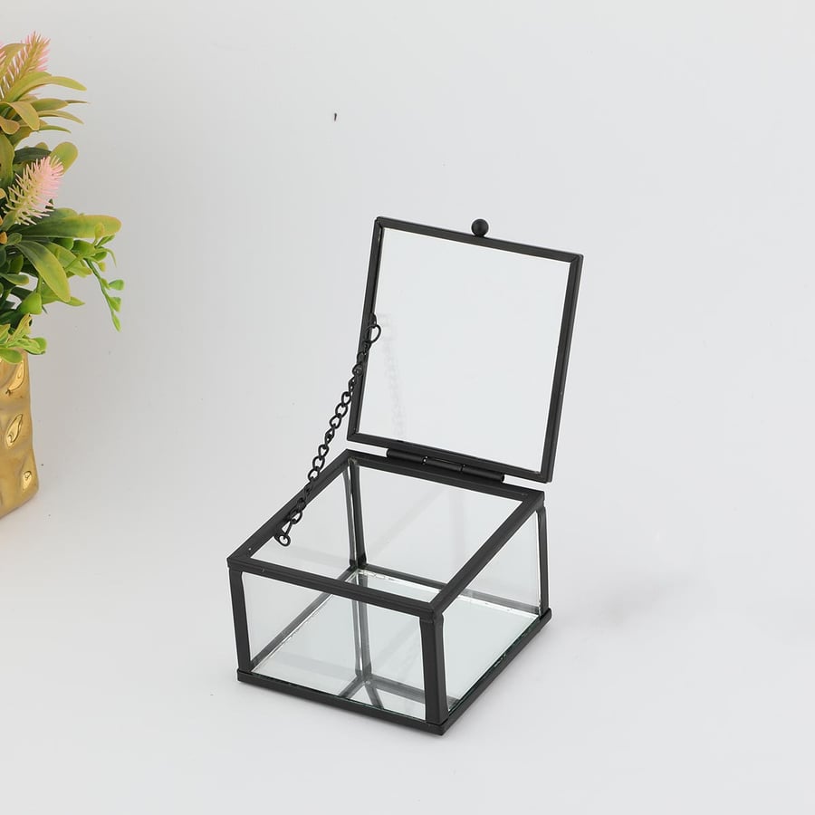 صندوق زجاج مربع شفاف بحواف اسود 8.50*6 سم