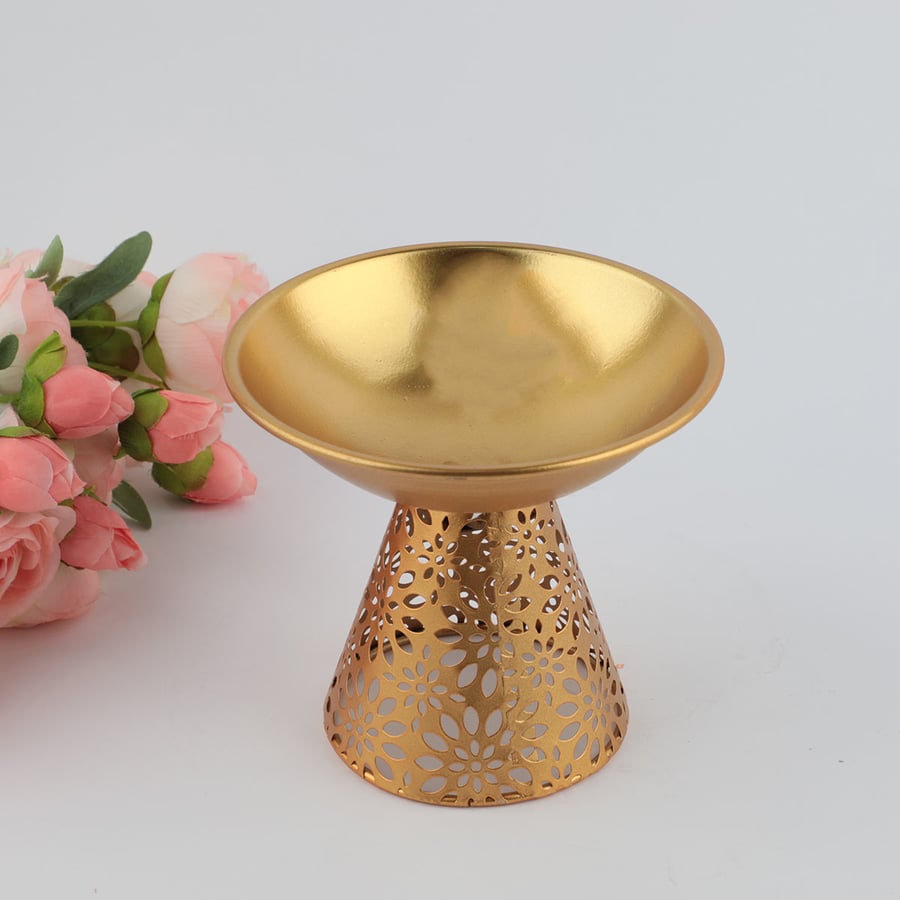Round iron stand size 15*14 cm