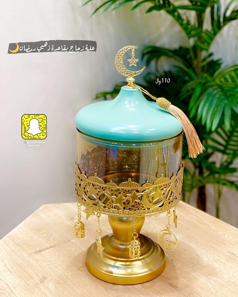 علبة زجاج شفاف بغطاء  ارتفاع 30*15 سم