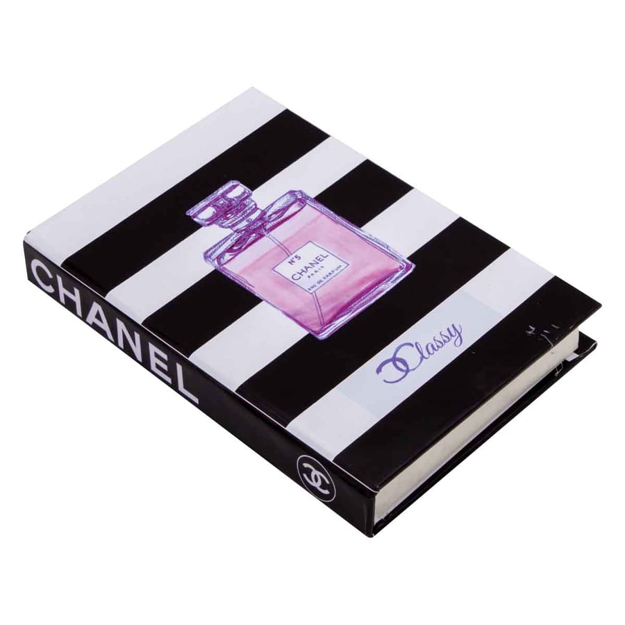 كتاب ديكور مقاس 19*12 سم