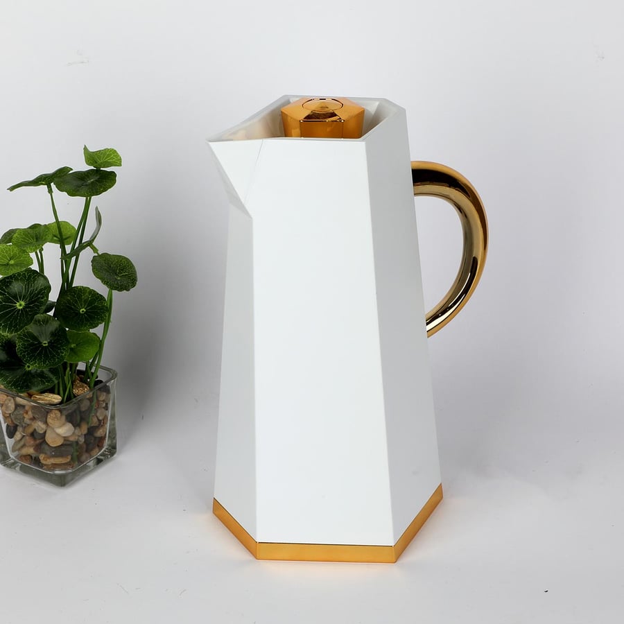 White and gold thermos 1 liter