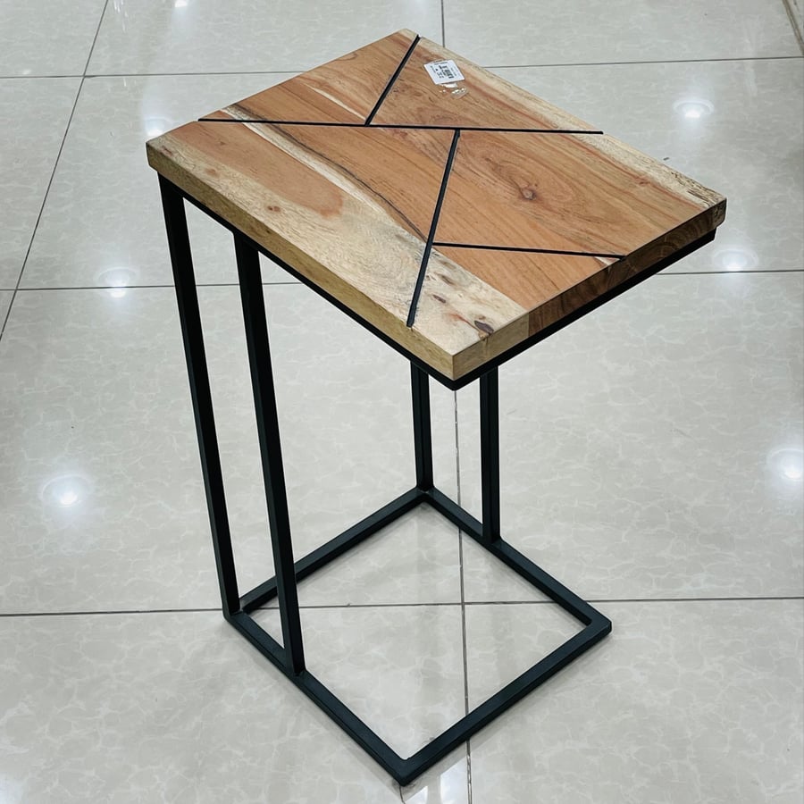 طاولة خدمة بقاعدة حديد مستطيل 60*40*30  سم