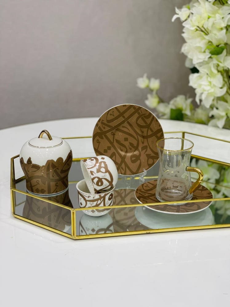 طقم بيالات + فناجيل + صحون +سكريةحروف 19 قطعة