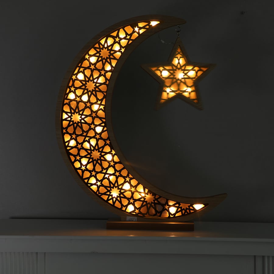 The Ramadan crescent is large with a base height of 80 cm