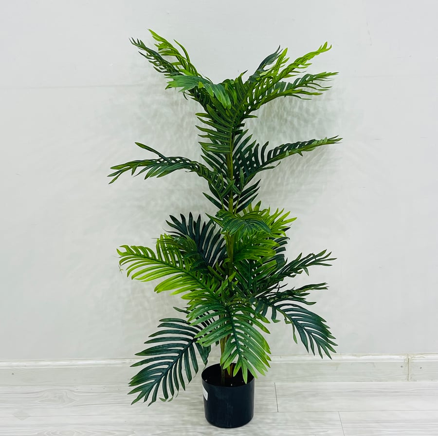 Artificial tree with a height of 90 cm