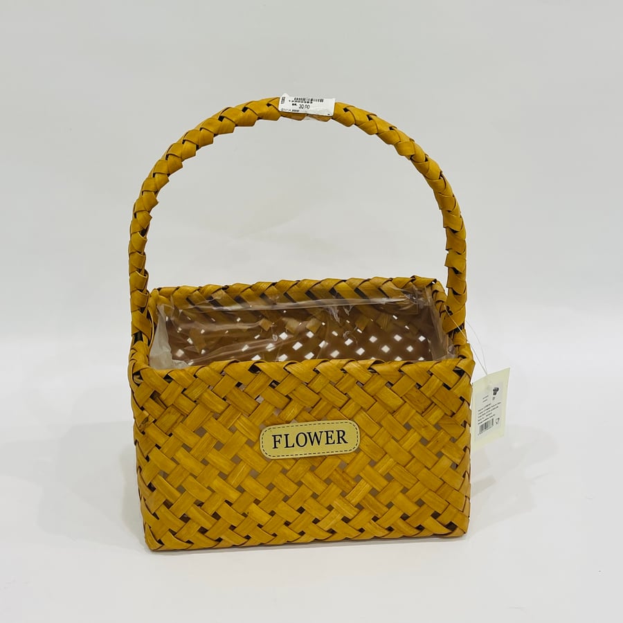 Rectangular wicker basket with handle size 21*12 cm