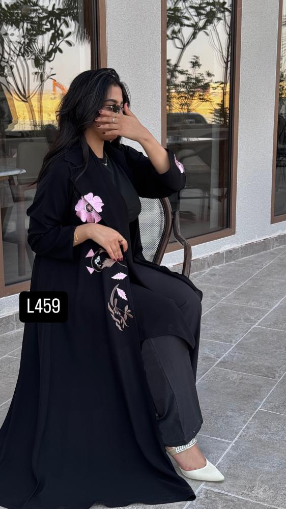 عباية كريب سبشل تطريز يدوي قصة عادية ستريت