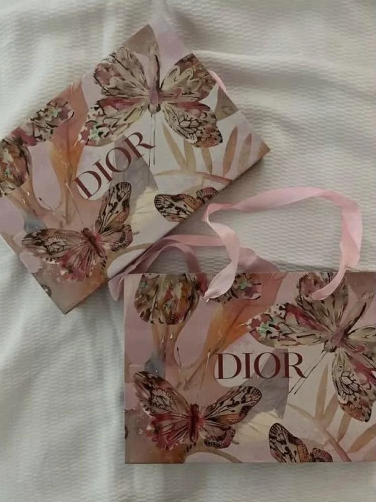 بوكس Dior مع الملحقات