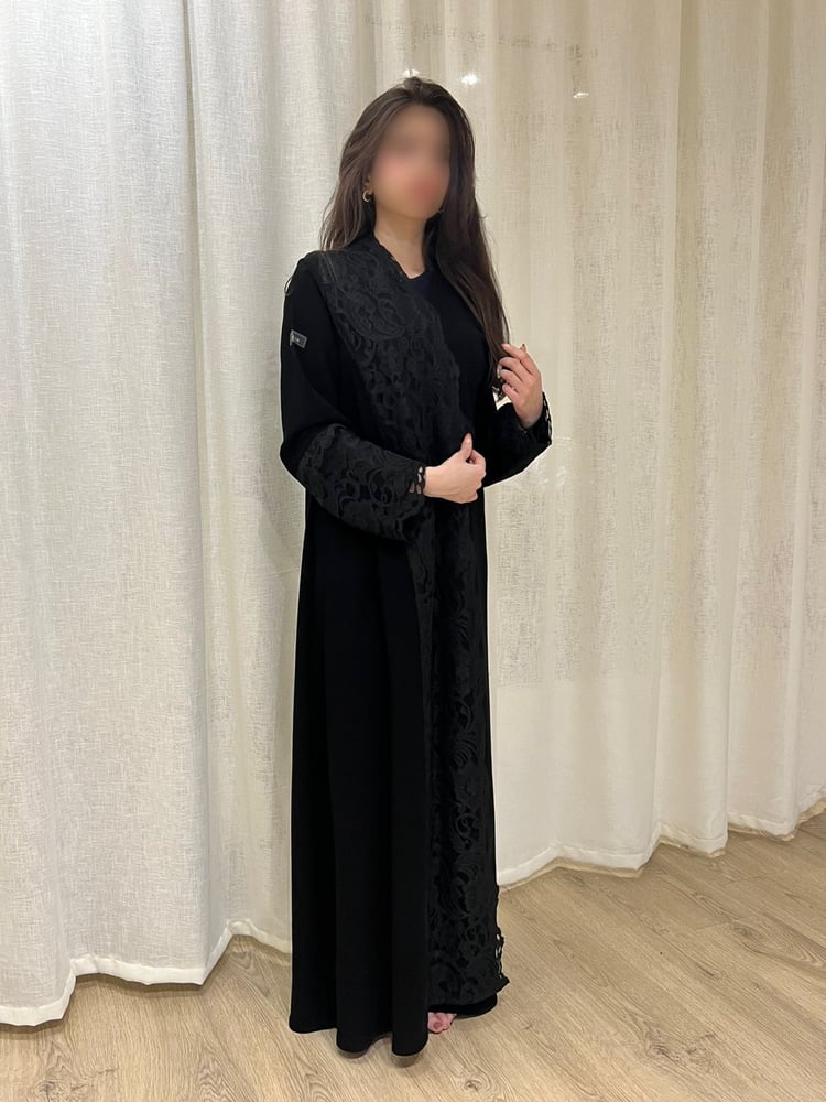 عباية دانتيل من الامام