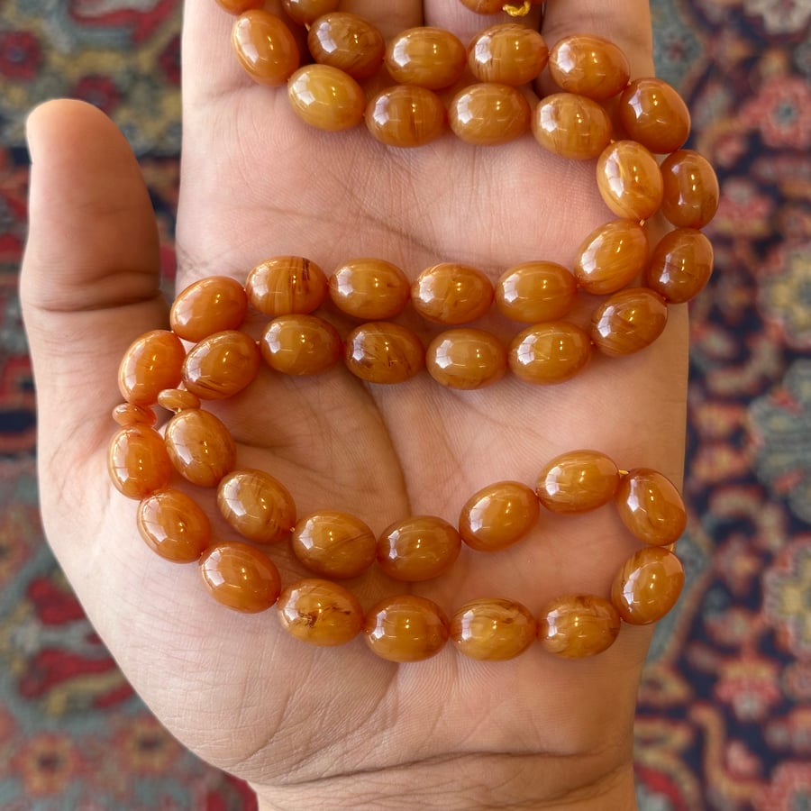 بكلايت اصفر داكن