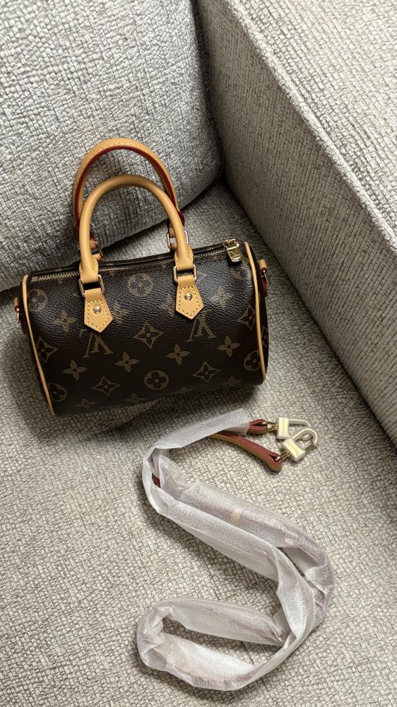 LV Nano Speedy (18cm)