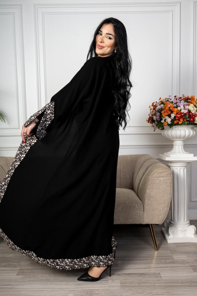 عباية بتدخيلات مميزة