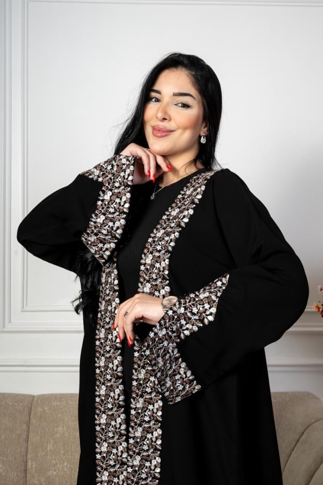 عباية بتدخيلات مميزة