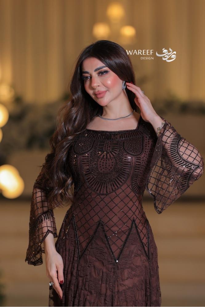 فستان دانتيل بتطريز فاخر
