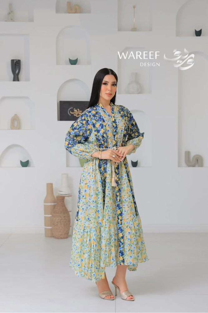 Soft thobe with a gradient floral pattern and calm colors with a braided waist belt