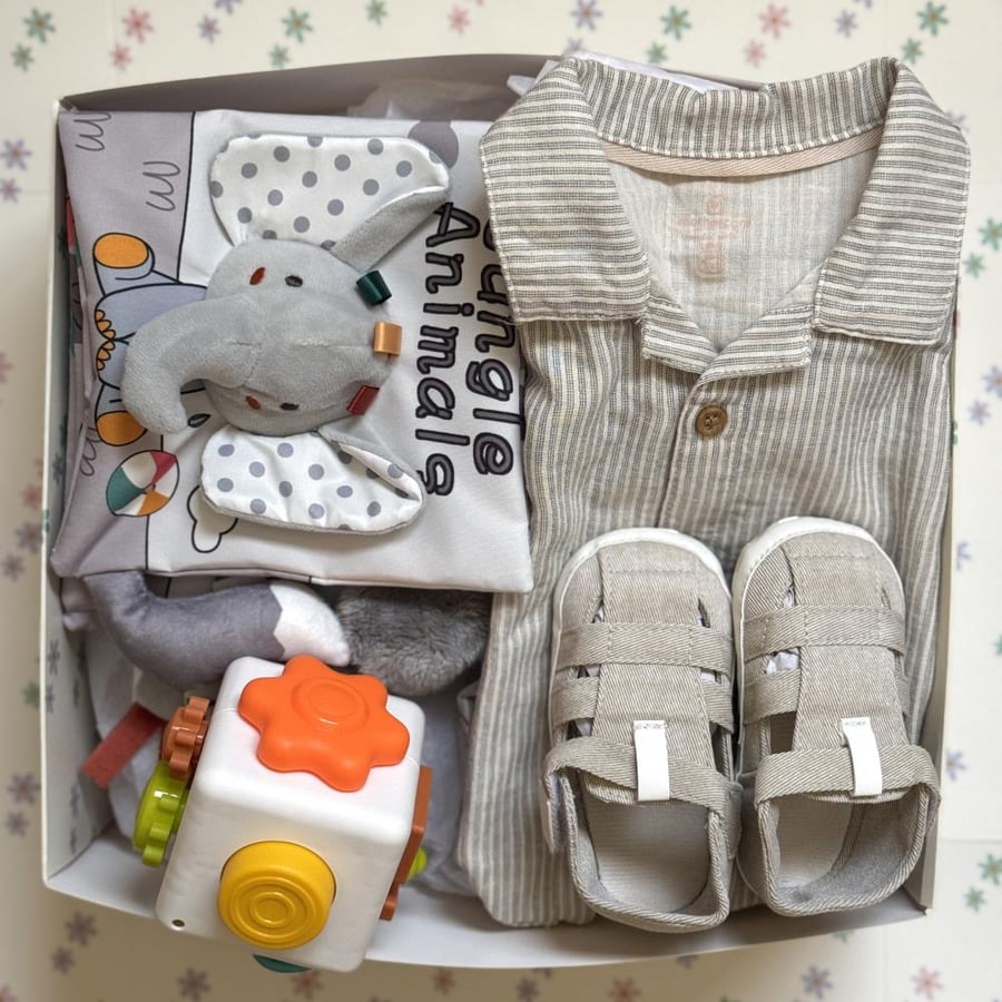 صندوق هدية مولود- فرول من Mothercare