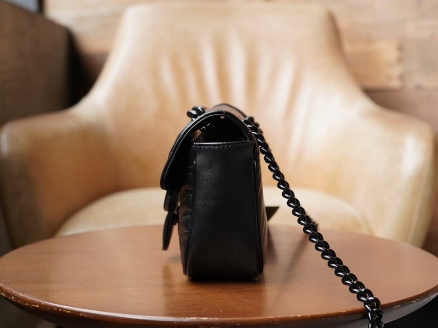 قوتشي GG marmont مقاس22cm
