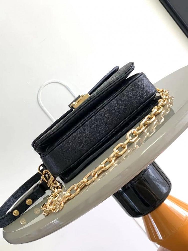 لوي فيتون Pochette Métis East West مقاس 21.5cm
