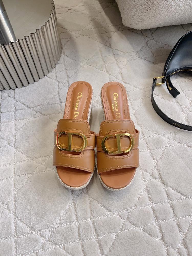 ديور صندل مونتقين ارتفاع 8cm