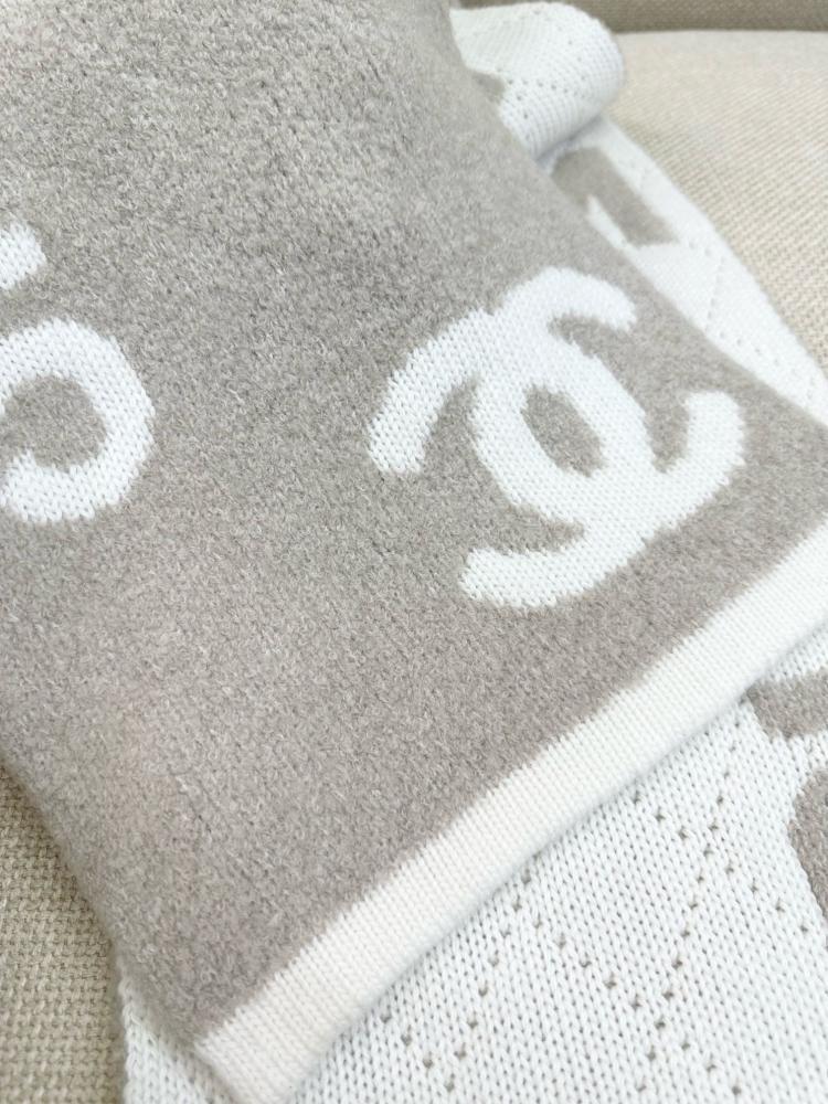 سكارف شانيل مقاس 180*30
