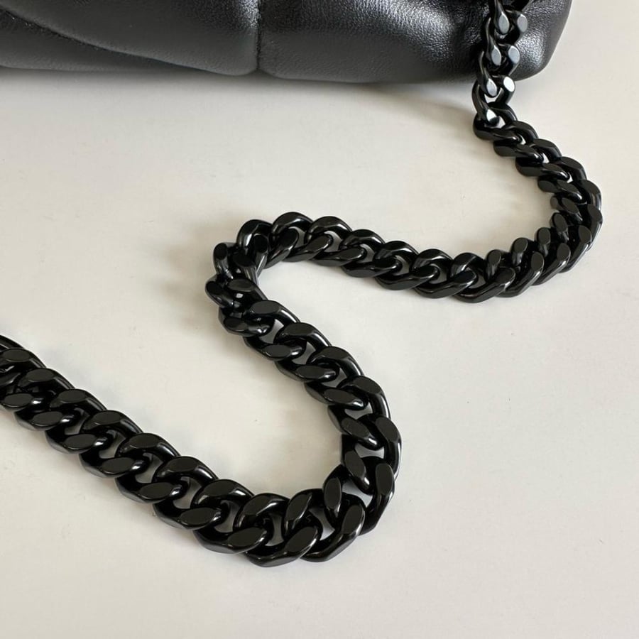 سان لوران loulou puffer مقاس 29cm
