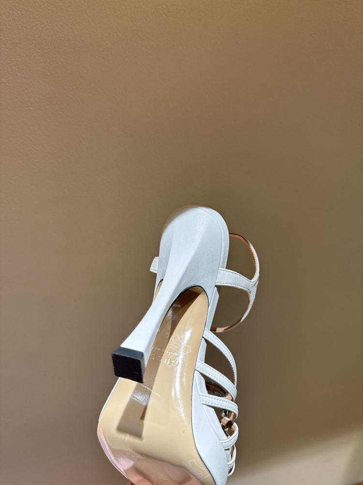 قوتشي هيلز ارتفاع 12,5cm