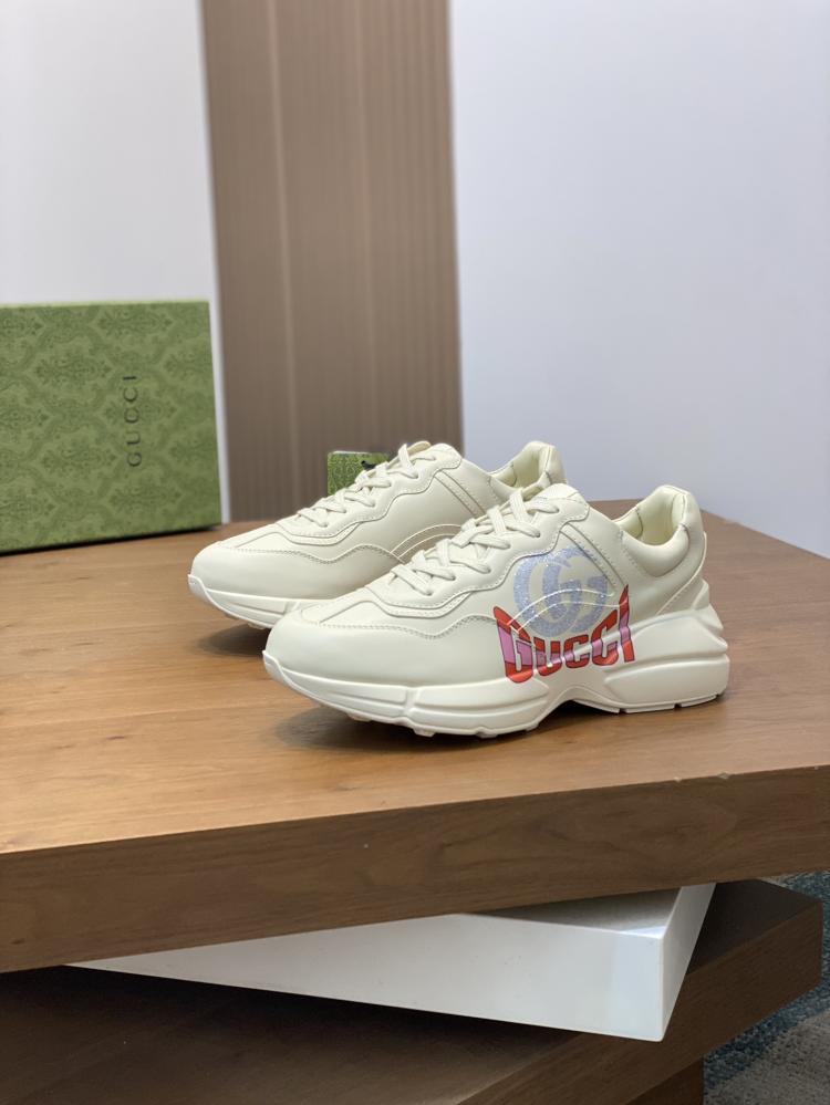 شوز قوتشي 35-44