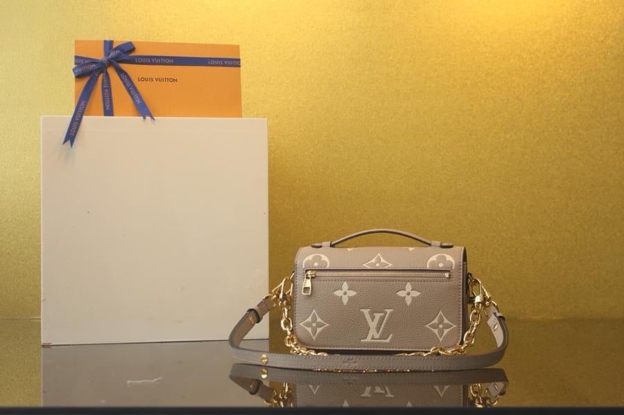 لوي فيتون Pochette Métis East West مقاس 21.5cm