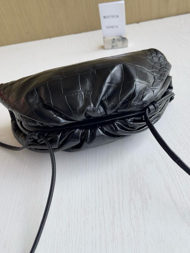 بوتيقا POUCH مقاس 23cm