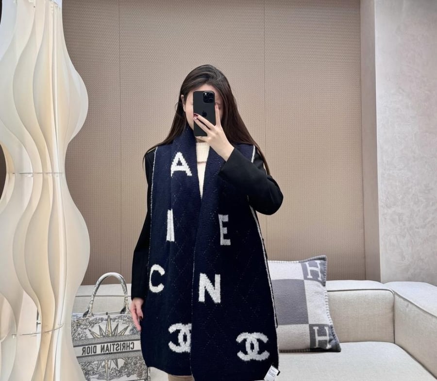 سكارف شانيل مقاس 185*30