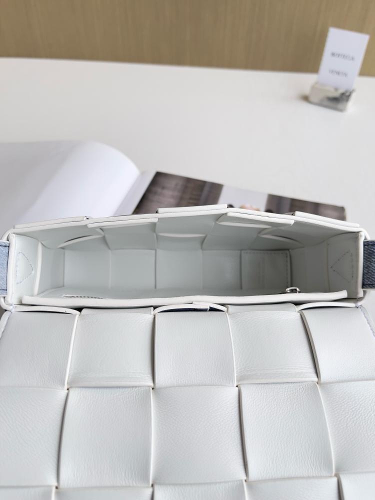 بوتيقا CASSETTE مقاس 20cm