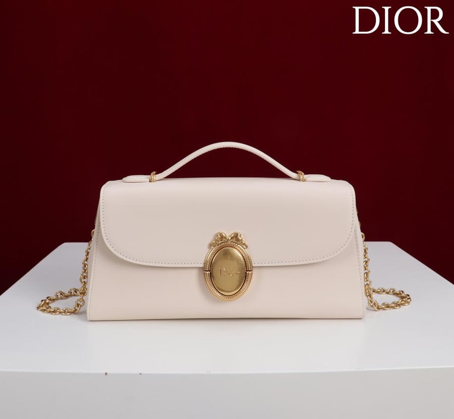 ديور Medaillon مقاس 26cm