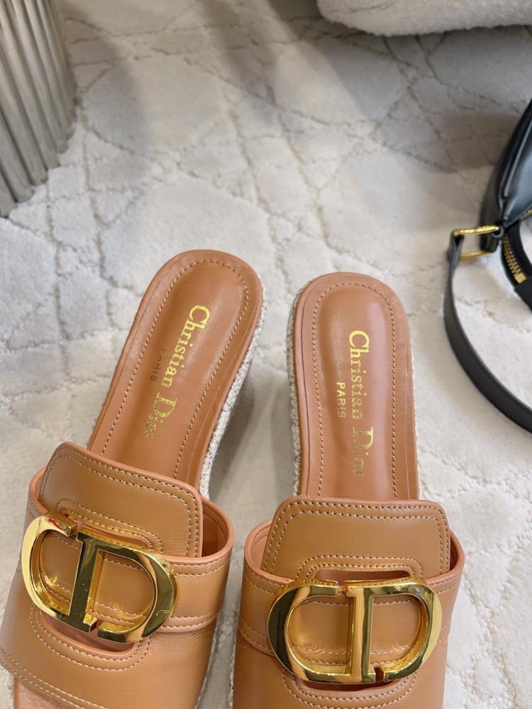 ديور صندل مونتقين ارتفاع 8cm