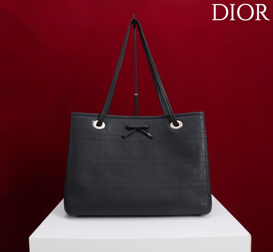 ديور tote مقاس 27cm