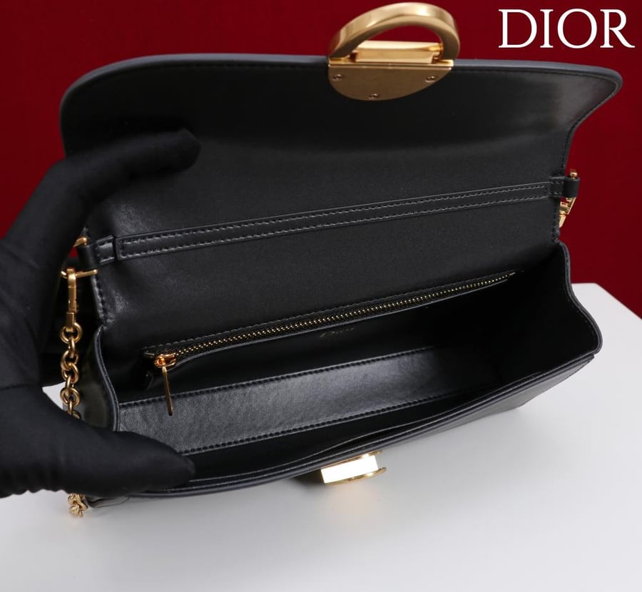 ديور Medaillon مقاس 26cm