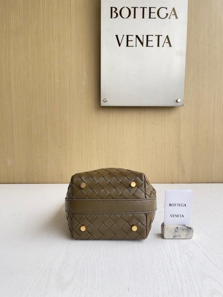 بوتيقا Candy Wallace مقاس17cm