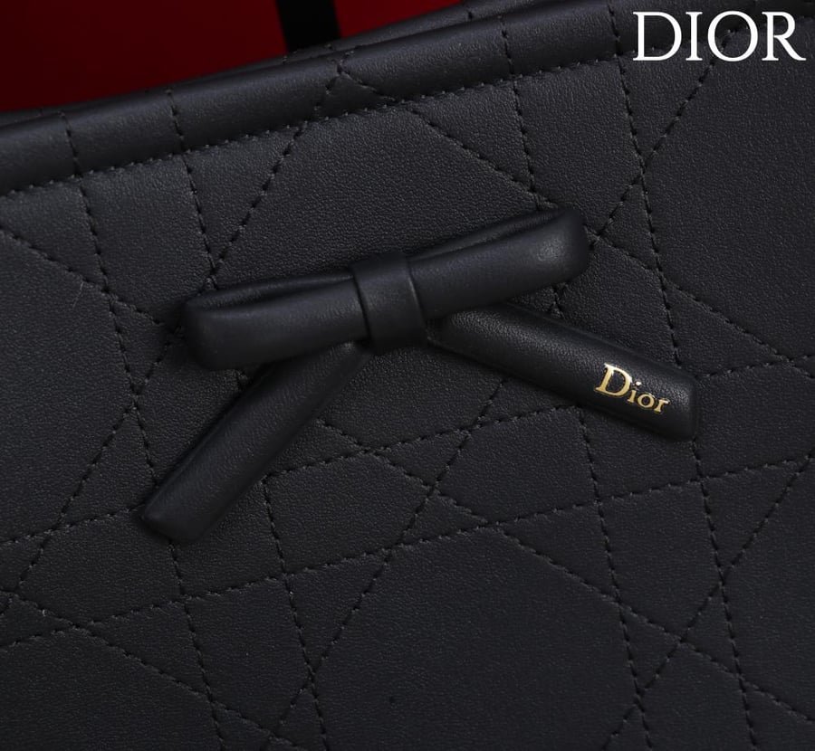 ديور tote مقاس 27cm
