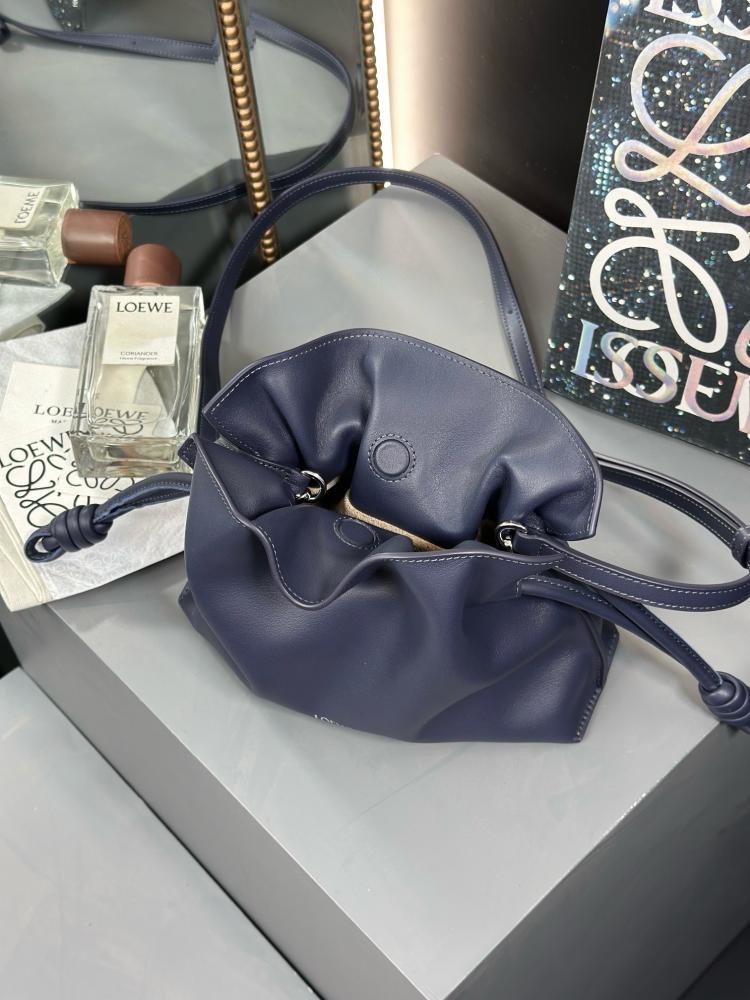 لويفي Flamenco clutch مقاس 22.5cm