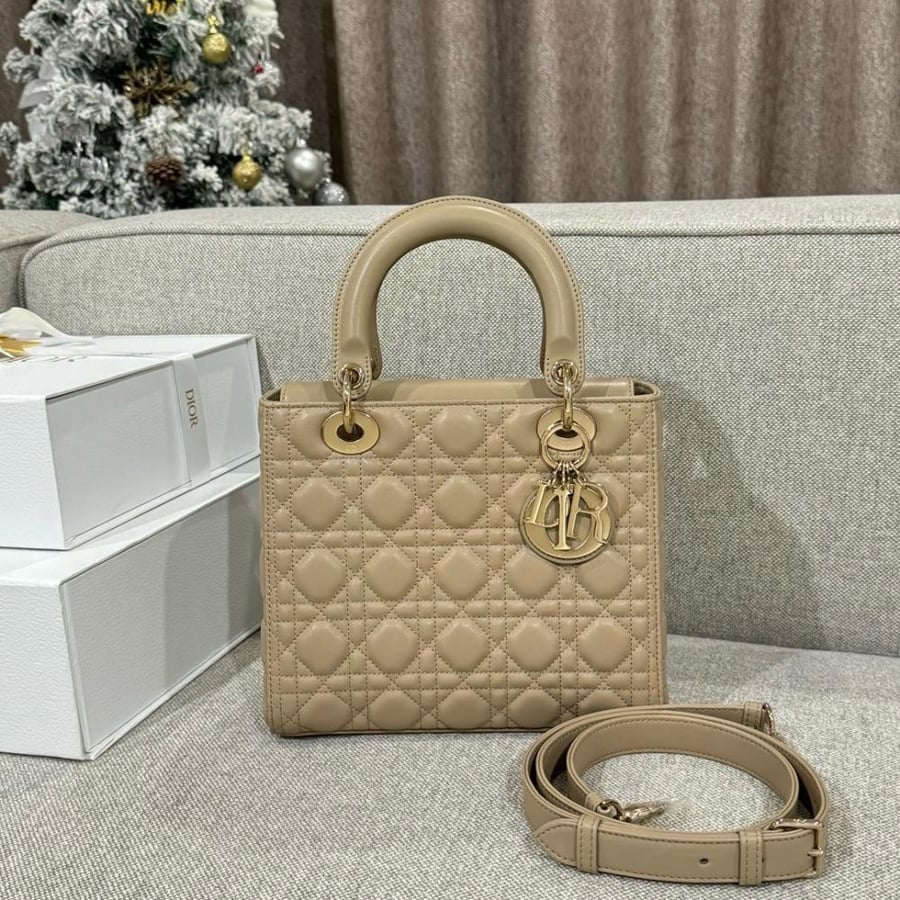 ليدي ديور مديم مقاس 24cm