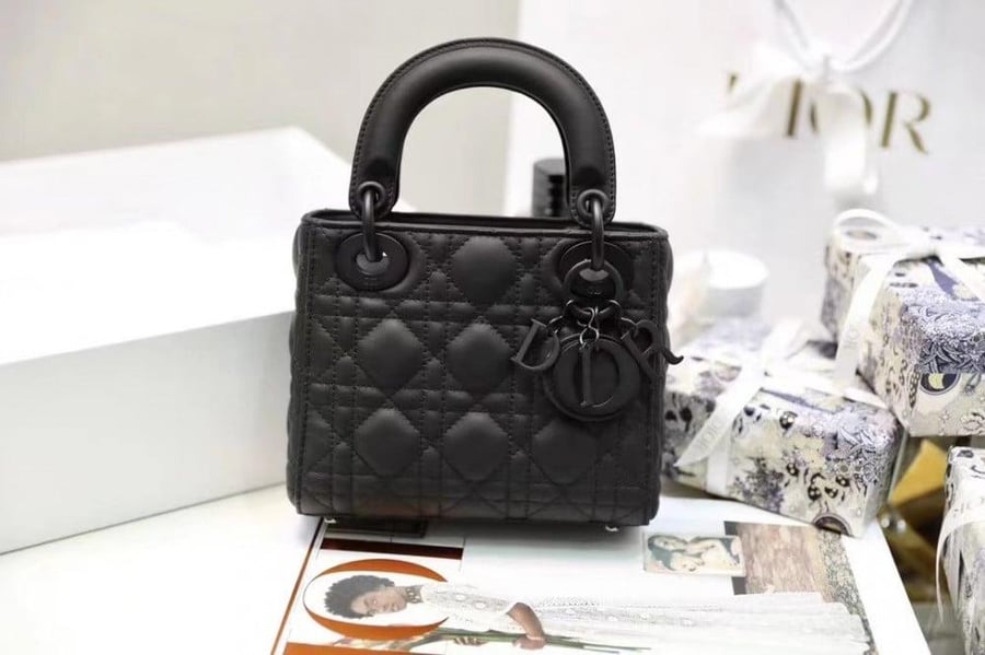 ليدي ديور ميني سايز 17cm