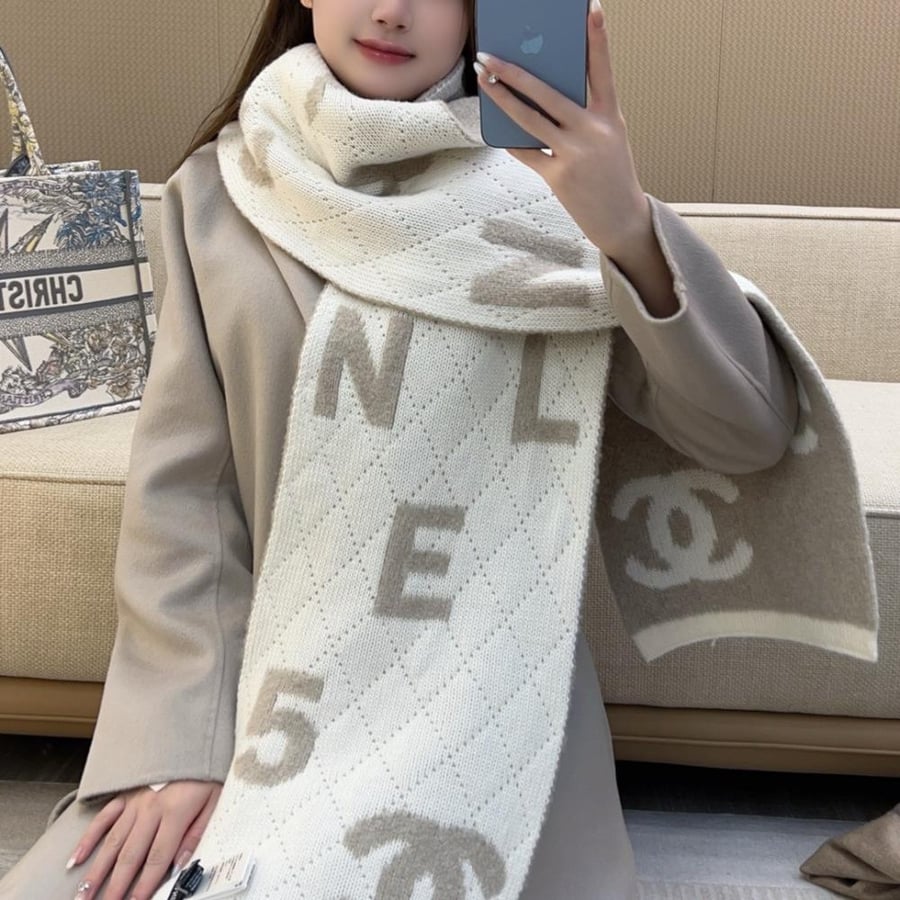 سكارف شانيل مقاس 180*30