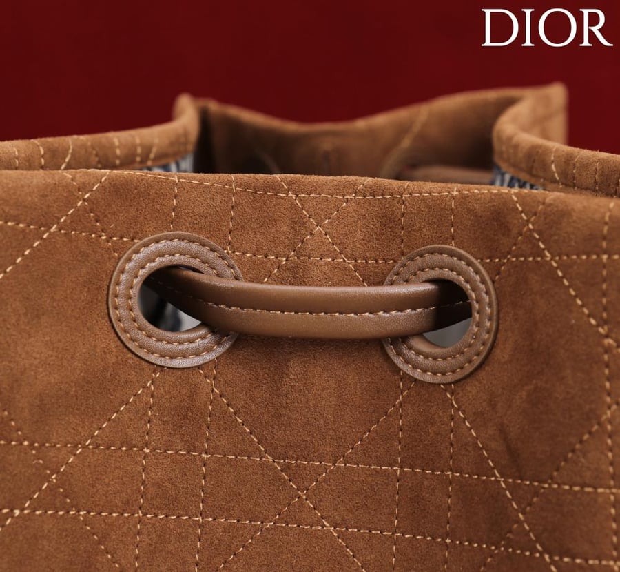 ديور tote مقاس 27cm