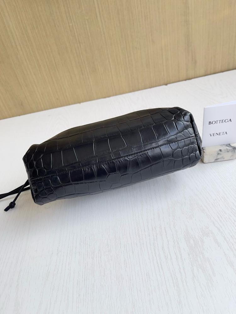 بوتيقا POUCH مقاس 23cm