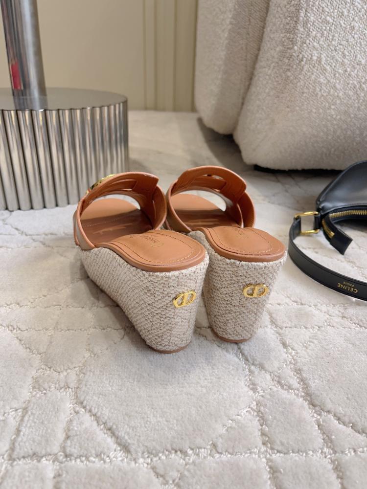 ديور صندل مونتقين ارتفاع 8cm