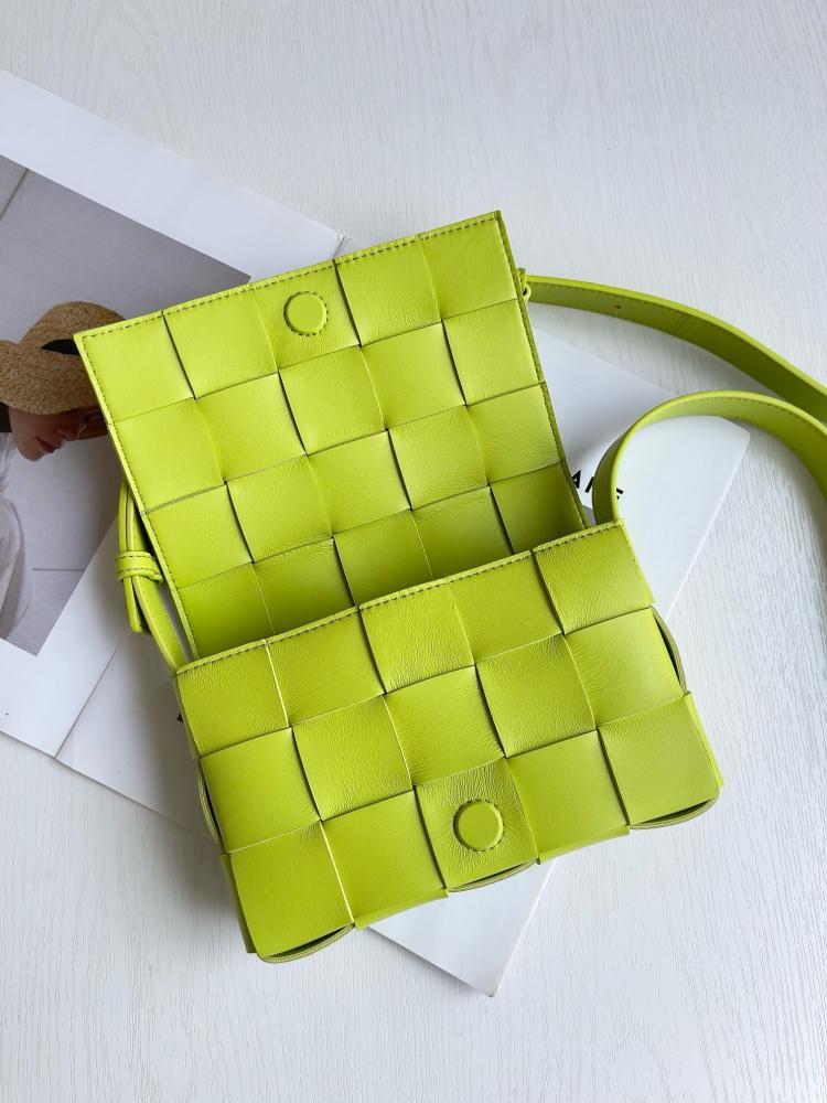 بوتيقا CASSETTE مقاس 20cm